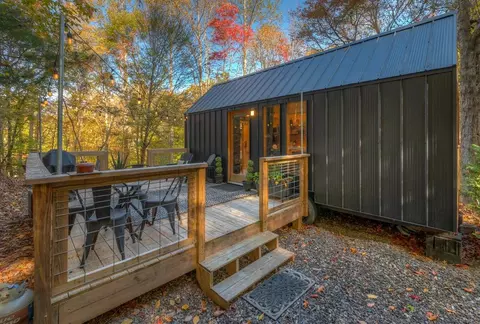 32 Rollingwood Ln, Murphy, NC 28906