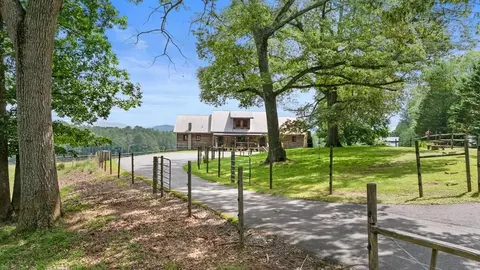 102 Cross Creek Ln, Warne, NC 28909