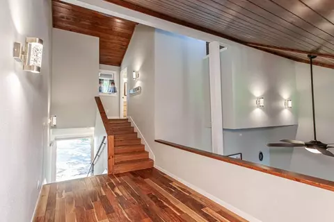 Entry Way - 500 Marina Rd #E2, Murphy, NC 28906 photo 2 of 2