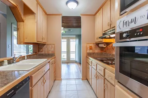 Kitchen - 500 Marina Rd #E2, Murphy, NC 28906 photo 1 of 2