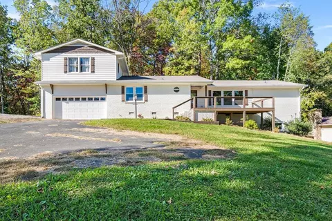 128 Cardinal Ln, Hayesville, NC 28904