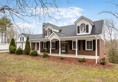 425 Sunrise St, Murphy, NC 28906