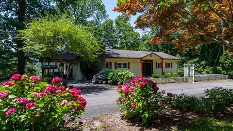 14 Chalet Vlg, Robbinsville, NC 28771
