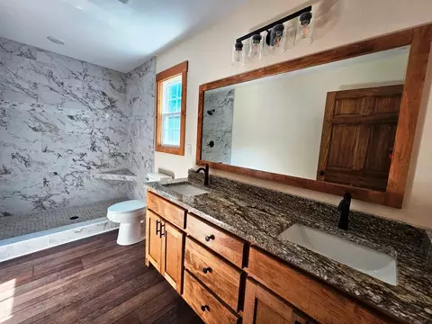 Bath - 55 Ridgeline Rd, Murphy, NC 28906 photo 1 of 2