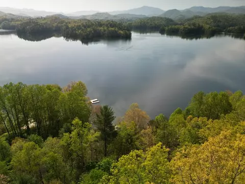 00 Indian Trl, Robbinsville, NC 28771