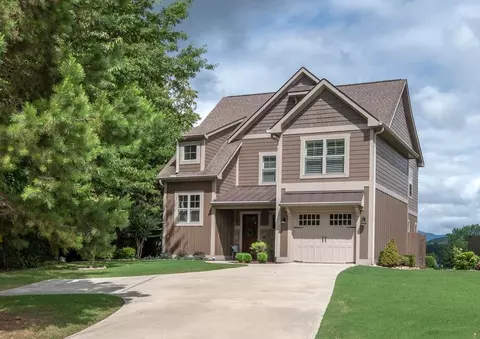 903 Elf School Rd, Hayesville, NC 28904