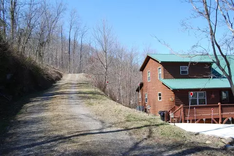Exterior - 1013 Buck Ridge Dr, Murphy, NC 28906 photo 10 of 16