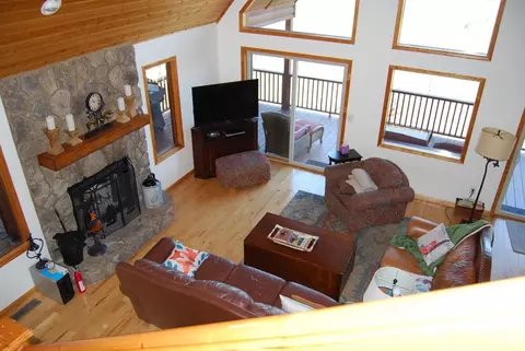 Living - 1013 Buck Ridge Dr, Murphy, NC 28906 photo 3 of 3
