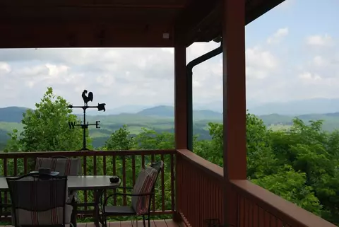 Exterior - 1013 Buck Ridge Dr, Murphy, NC 28906 photo 6 of 16