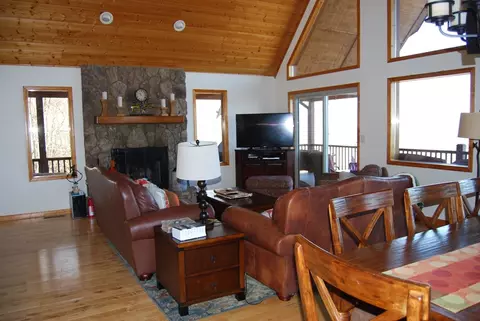 Living - 1013 Buck Ridge Dr, Murphy, NC 28906 photo 1 of 3