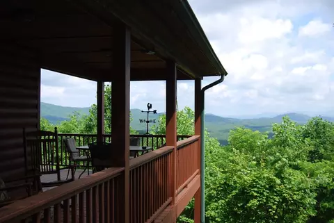 Exterior - 1013 Buck Ridge Dr, Murphy, NC 28906 photo 5 of 16