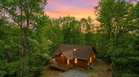 124 Bradford Dr, Marble, NC 28905