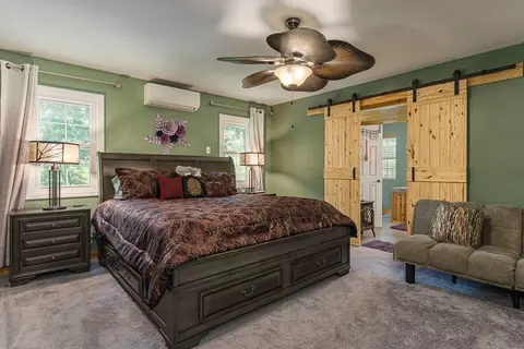 Bedroom - 140 Kathryn Cir, Murphy, NC 28906 photo 1 of 4