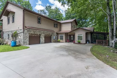 Exterior - 140 Kathryn Cir, Murphy, NC 28906 photo 3 of 17