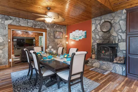 Dining - 140 Kathryn Cir, Murphy, NC 28906 photo 2 of 4