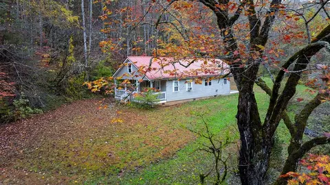 139 Iu Gap Rd, Robbinsville, NC 28771