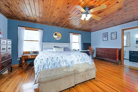 Bedroom - 39 Red Bud Ln, Murphy, NC 28906 photo 3 of 3