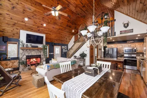Dining - 39 Red Bud Ln, Murphy, NC 28906 photo 3 of 3