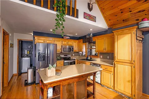 Kitchen - 39 Red Bud Ln, Murphy, NC 28906 photo 1 of 2