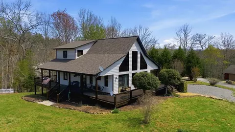 Exterior - 39 Red Bud Ln, Murphy, NC 28906 photo 3 of 16