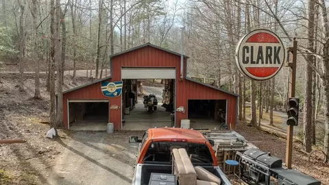 Exterior - 2130 Hedden Rd, Murphy, NC 28906 photo 2 of 20