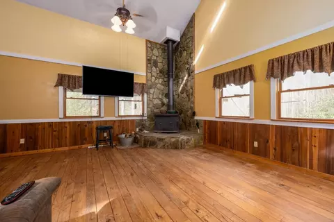 Living - 2130 Hedden Rd, Murphy, NC 28906 photo 3 of 5