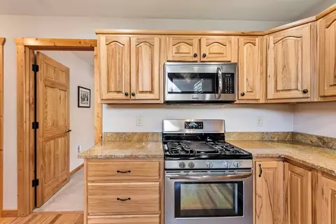 Kitchen - 64 Canoe Bnd, Murphy, NC 28906 photo 4 of 4