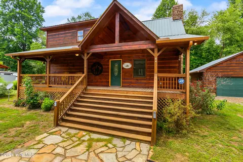 Exterior - 64 Canoe Bnd, Murphy, NC 28906 photo 12 of 19