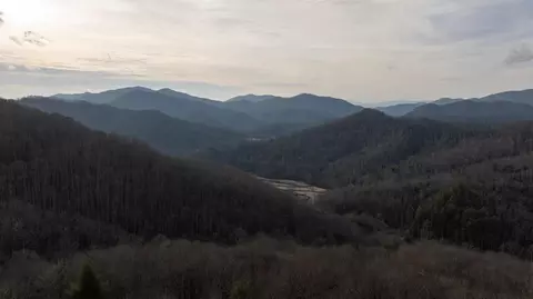 491 Otter Mountain Rd, Nantahala, NC 28781