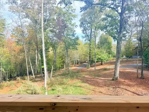 Exterior - 560 Carolina Fox Cir, Murphy, NC 28906 photo 3 of 11