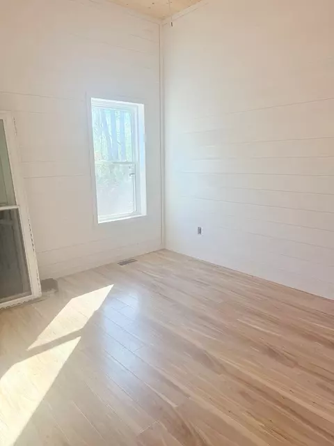 Bedroom - 560 Carolina Fox Cir, Murphy, NC 28906 photo 2 of 5