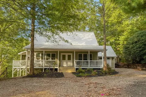 437 Pine Ridge Dr, Hayesville, NC 28904