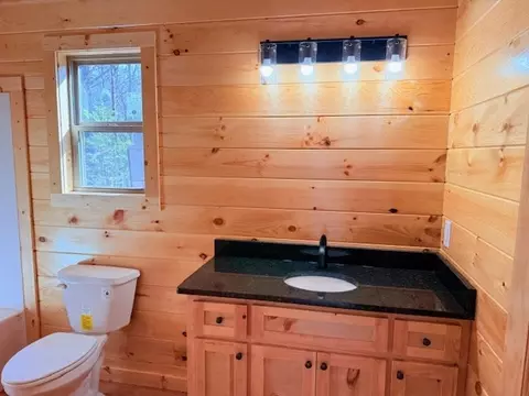 Bath - 99 Noelles Pass, Murphy, NC 28906 photo 3 of 3