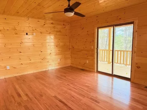 Living - 99 Noelles Pass, Murphy, NC 28906 photo 5 of 5