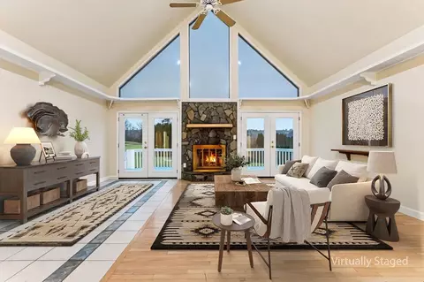 Living - 286 Mccombs Rd, Murphy, NC 28906 photo 2 of 12