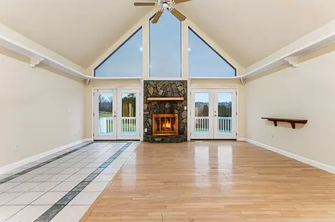 Living - 286 Mccombs Rd, Murphy, NC 28906 photo 1 of 12