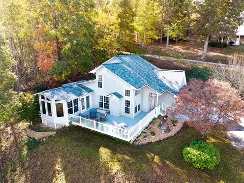 295 White Oak Dr, Warne, NC 28909