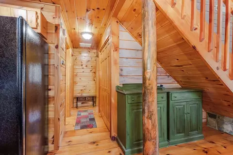 Entry Way - 118 Ringtail Run, Murphy, NC 28906 photo 2 of 6