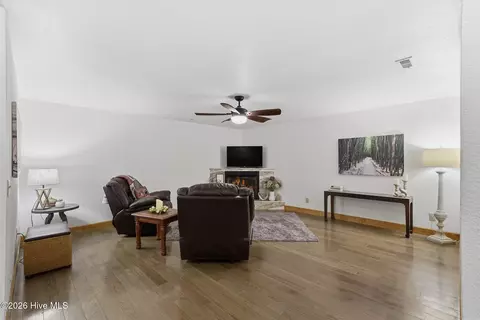 Living - 380 Bear Trl, Murphy, NC 28906 photo 3 of 4