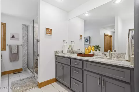Bath - 380 Bear Trl, Murphy, NC 28906 photo 5 of 9