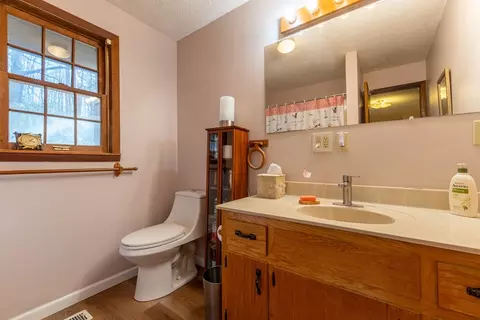 Bath - 300 Sandy Gap Rd, Murphy, NC 28906 photo 2 of 4