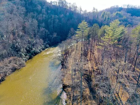 16 08 River Run Way, Hayesville, NC 28904
