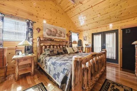 Bedroom - 305 Woodcrest Dr, Murphy, NC 28906 photo 4 of 10