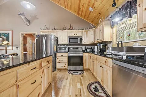 Kitchen - 305 Woodcrest Dr, Murphy, NC 28906 photo 3 of 7