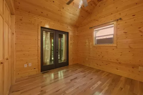 Bedroom - 305 Woodcrest Dr, Murphy, NC 28906 photo 9 of 10