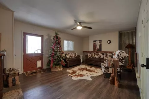 Living - 9 Silver Maple Ln, Murphy, NC 28906 photo 5 of 7