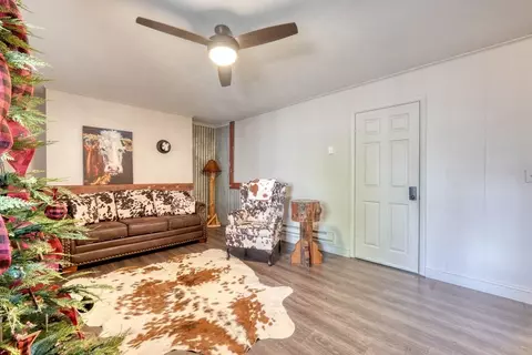 Living - 9 Silver Maple Ln, Murphy, NC 28906 photo 6 of 7