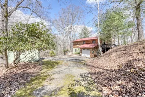 Exterior - 9 Silver Maple Ln, Murphy, NC 28906 photo 2 of 15