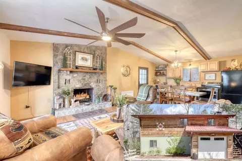 9 Silver Maple Ln, Murphy, NC 28906