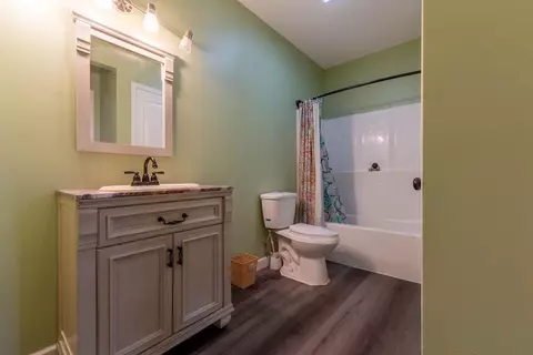 Bath - 71 Mountain Willow Ln, Murphy, NC 28906 photo 2 of 4